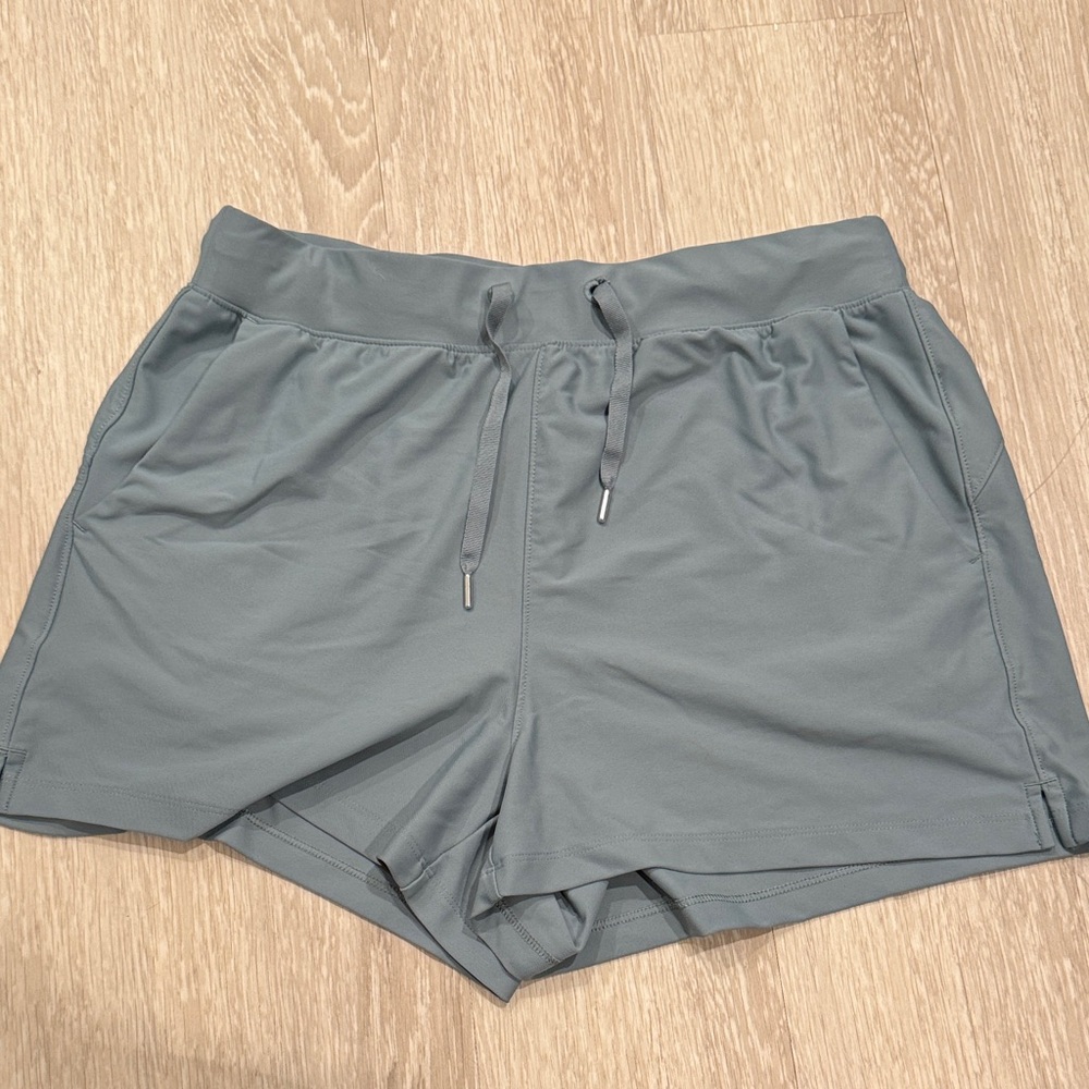 Old Navy Active Powersoft High Rise go dry short